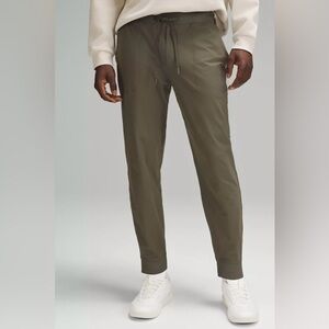 Lululemon Men’s ABC Jogger size Large - Army Green
Previous generation